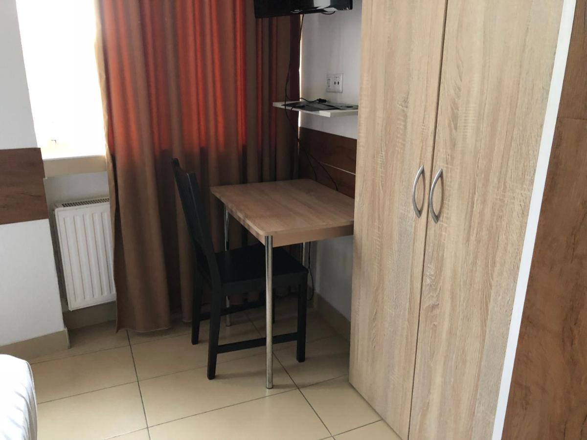 Hotel Moji Koeln Екстериор снимка