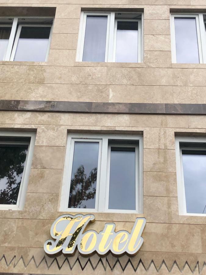 Hotel Moji Koeln Екстериор снимка